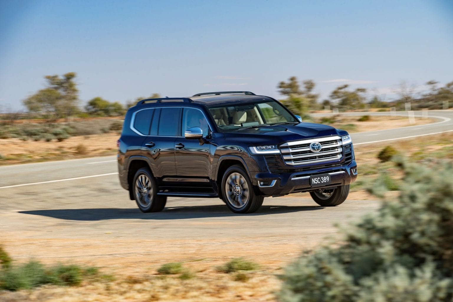 Toyota LandCruiser 300 Series Sahara ZX 2022 Review - AnyAuto